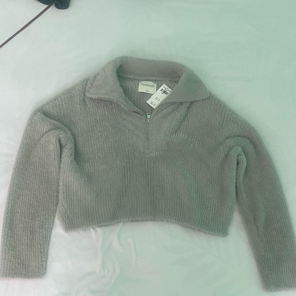 Abercrombie & Fitch Light Gray Cowl Neck Sweater